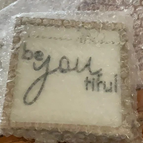 NIB “be you tiful” charming wooden sign - Picture 3 of 3